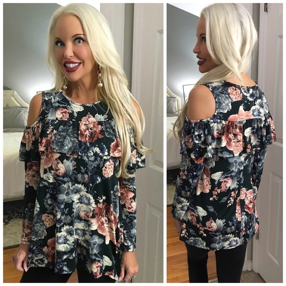❤️SALE! LAST 1! Green Floral Ruffle Top! - Picture 2 of 2